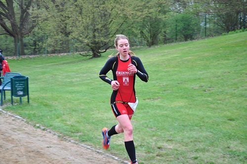 Eva beim Lauf Eva beim Lauf
