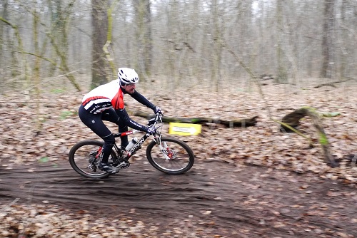 Flying-Fugi im Bombenkrater